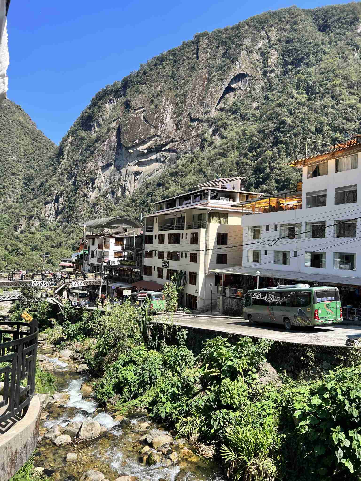 aguas calientes to machu picchu
