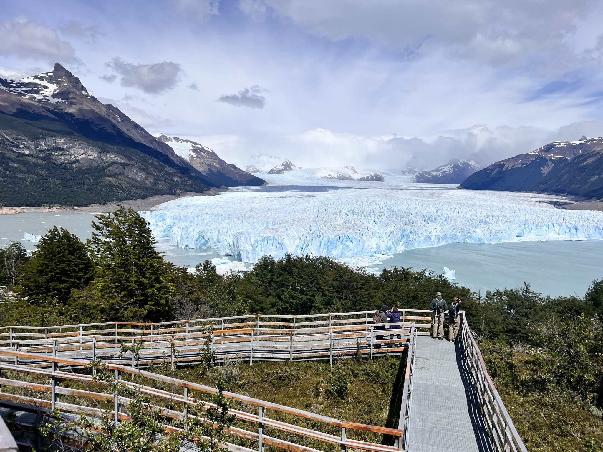 perito moreno glacier walkways